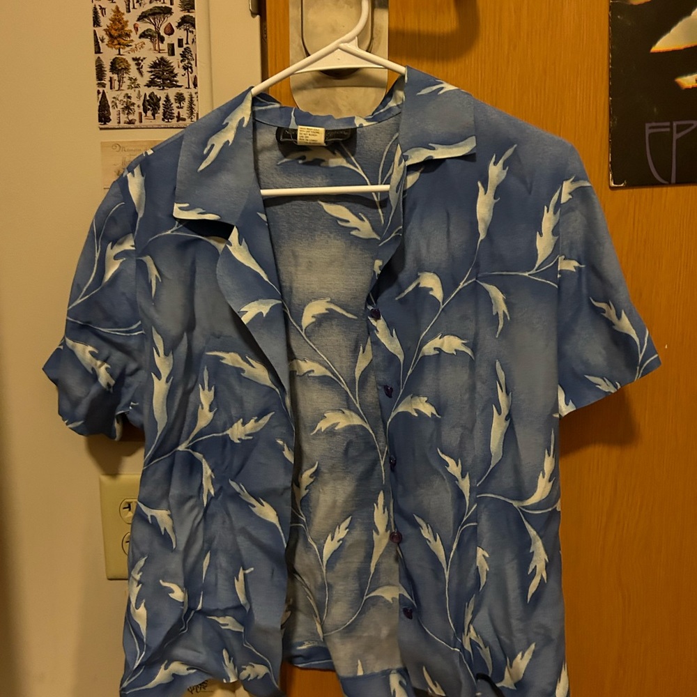 Fun Button-Up! - Picture 2 of 4